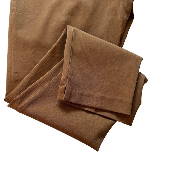 Chico's Pants 1.5 Short US M/10 Short Slimming 4 Way Stretch Pull on Cafe NEW - Picture 8 of 16